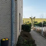 Encore Seaside Apartman *